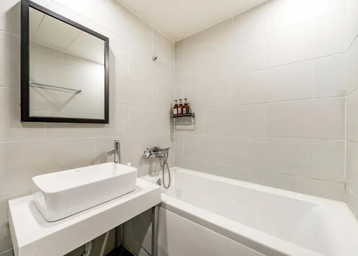 Hotel Brown Dot Daeyeon 2*