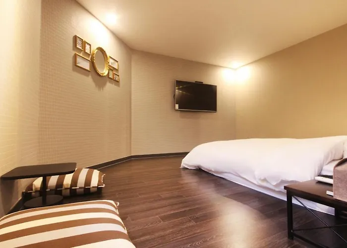 Hotel Brown Dot Daeyeon