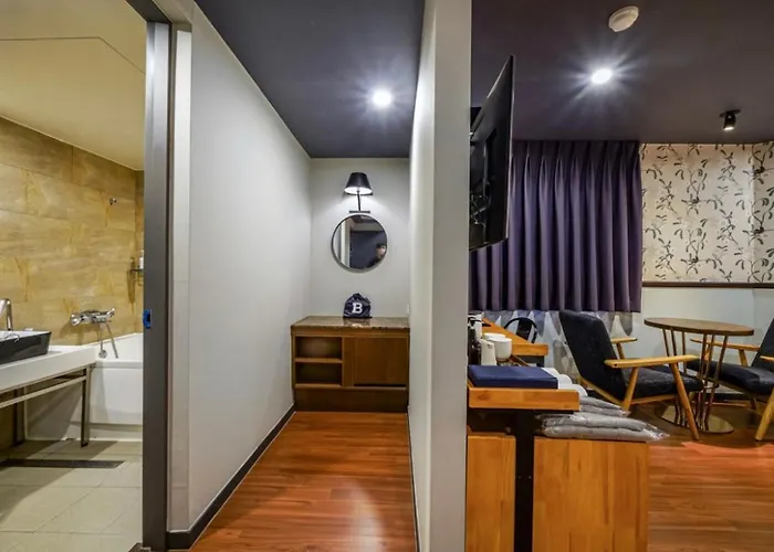 Hotel Brown Dot Daeyeon Busan