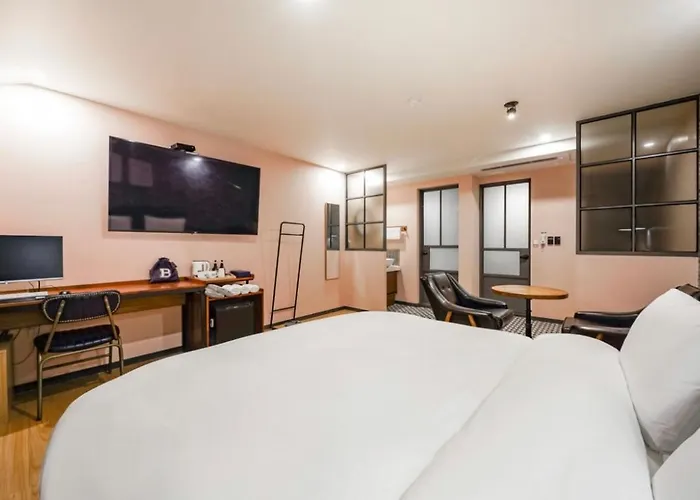 Brown Dot Daeyeon Busan