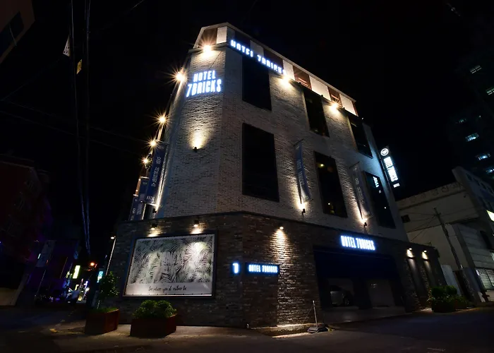 Hotel Brown Dot Daeyeon