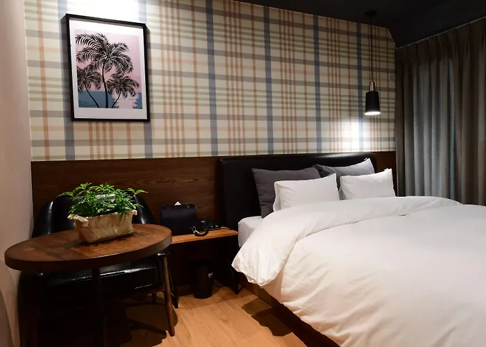 Brown Dot Daeyeon Hotel Busan