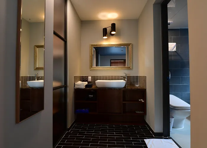 Brown Dot Daeyeon Hotel Busan