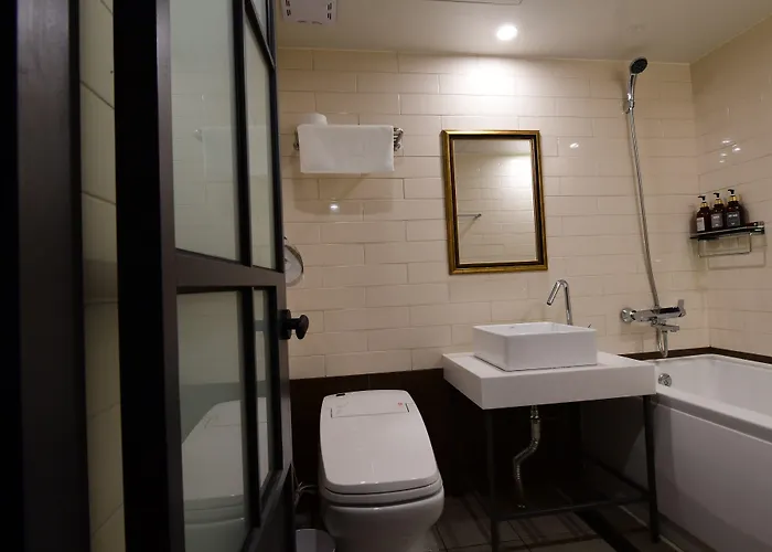 Brown Dot Daeyeon Hotel 2*